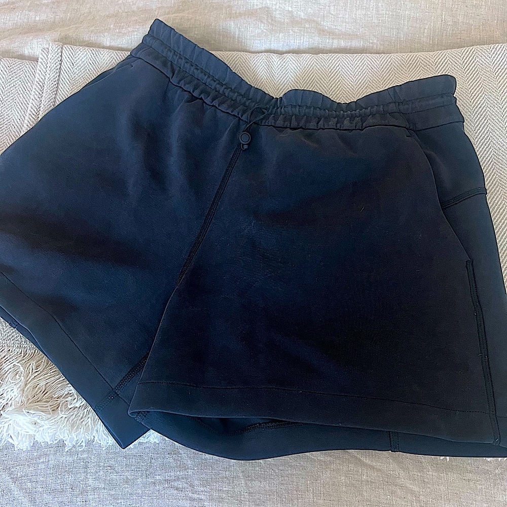 Lululemon Softstreme High-Rise Short 4” Black